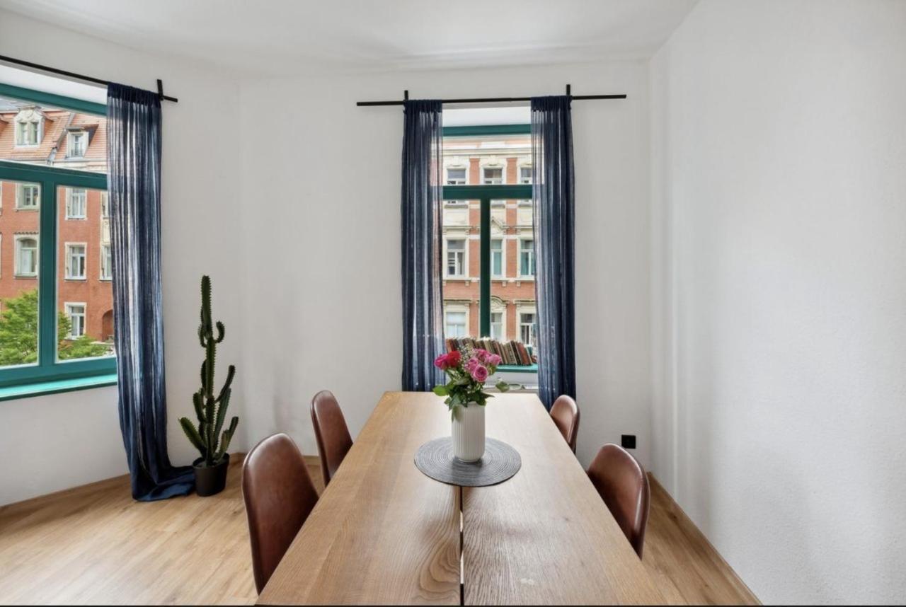 B Our Guest At New Vintage Chic Apartment Dresden Exterior foto